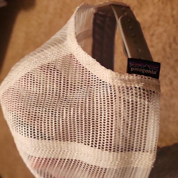 Patagonia White And Gray Mesh Cap With Colorful Buffalo - Picture 2 of 10